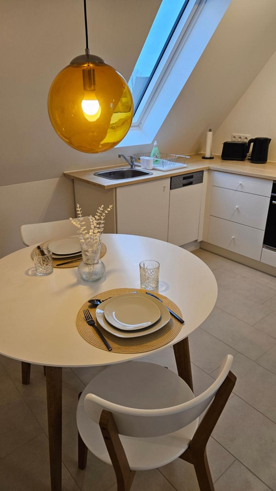 Ferienwohnung As 5 One & Two Bamberg - Modern In Ruhiger Lager Mit Balkon 哈尔施塔特 外观 照片